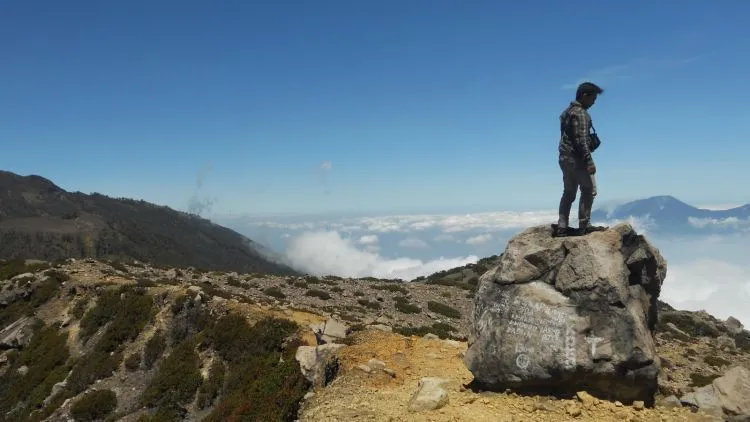 Oh Begini Rasanya Mendaki Gunung Bareng Temen yang Bisa Lihat Setan. Serem Sih, Tapi Seru! 8