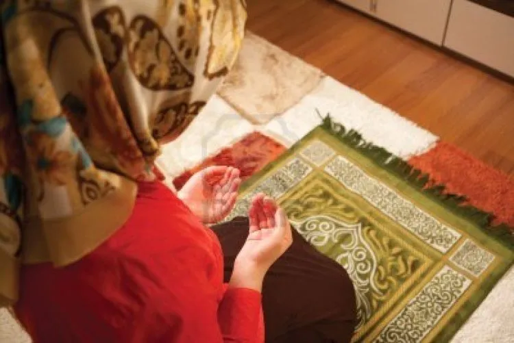Gak Perlu Merana, Kamu yang LDR Saat Ramadan Justru Adalah Pasangan Paling Bahagia 8