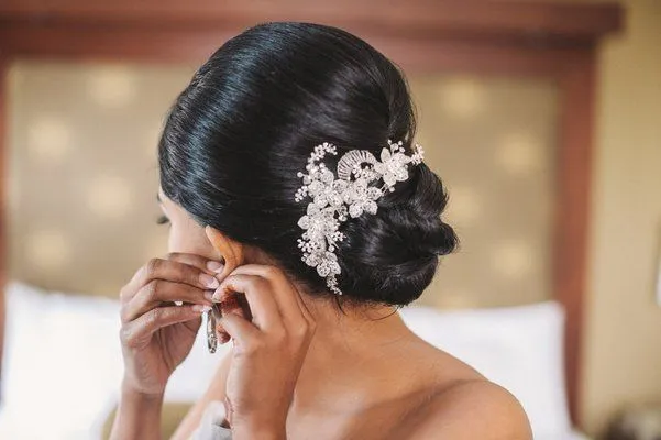 8 Inspirasi Sanggul Modern Tanpa Tambahan Rambut untuk Wisudamu yang Berkesan 13