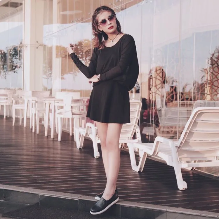 Nggak Cuma Drama Youtube-nya yang Fenomenal, Style Fashion Awkarin Ternyata Juga Menarik Lho 18