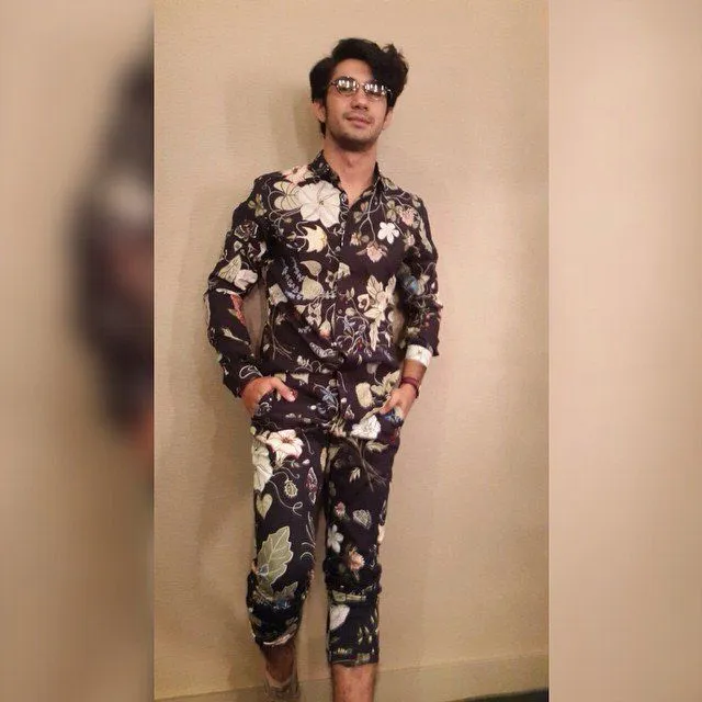 Ngintipin Gaya Stylish Reza Rahadian Yuk! Karena yang Kece Nggak Cuma Cowok-Cowok Korea! 18