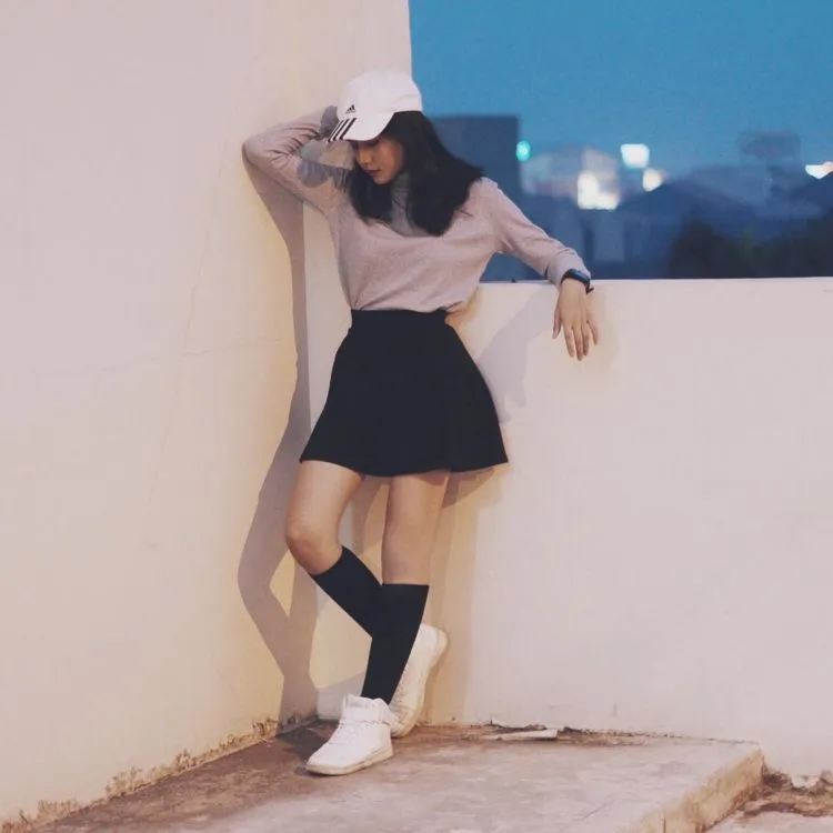 Nggak Cuma Drama Youtube-nya yang Fenomenal, Style Fashion Awkarin Ternyata Juga Menarik Lho 28