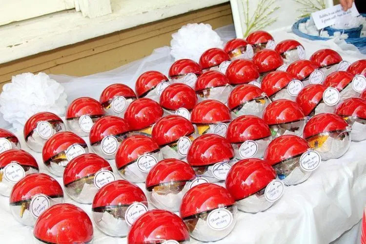 Mau Pernikahanmu Unik dan Kekinian? Coba Ide Resepsi Tema Pokemon! 24