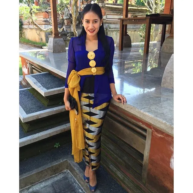 Inspirasi Kebaya Bali Untuk Kondangan. Lure Module Instan untuk Mendekatkan Jodoh Kamu 10
