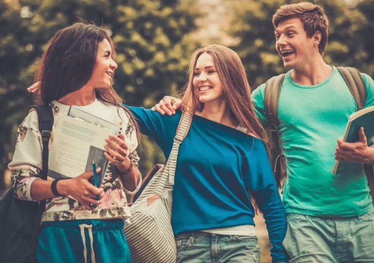 8 Alasan Buruk untuk Melanjutkan S2. Ngaku Aja, Kamu Pasti Pernah Memikirkannya! 14