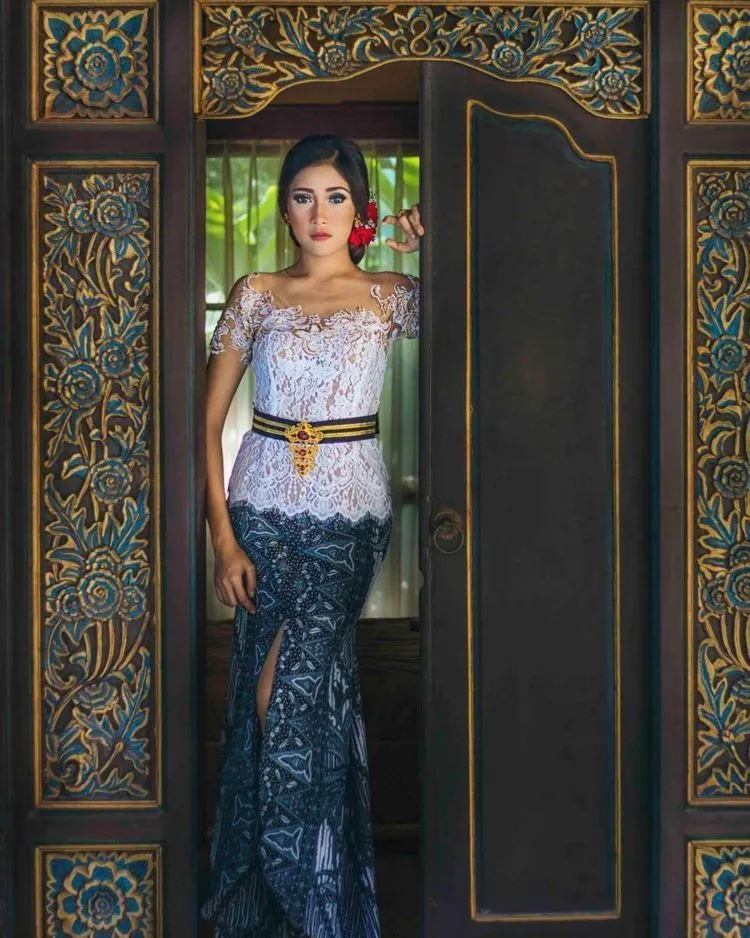 Inspirasi Kebaya Bali Untuk Kondangan. Lure Module Instan untuk Mendekatkan Jodoh Kamu 12