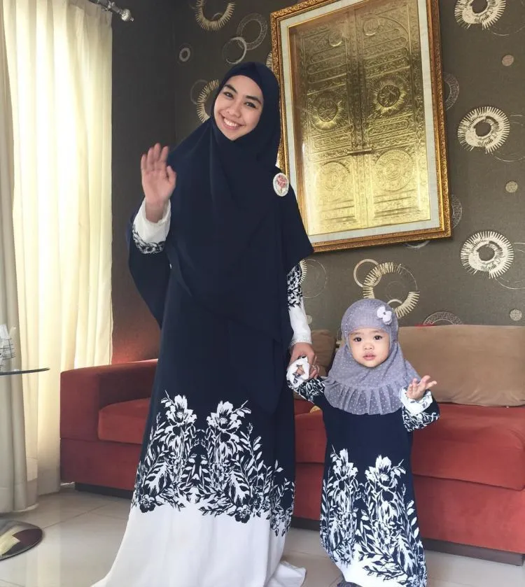 Balita Kalau Pakai Busana Lebaran Imutnya Jadi Berkali Lipat, Apalagi Buah Hati Para Selebriti Ini! 9