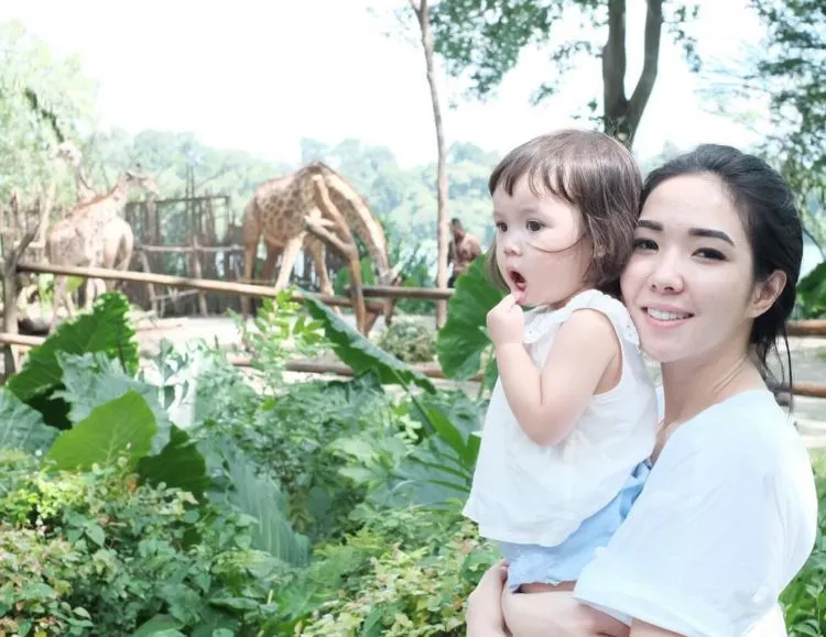 Ikut Nyimak Liburan Gading, Gisel, dan Gempi Ke Singapura Yuk! Entah Kenapa Kamu Bisa Ikut Bahagia. 17
