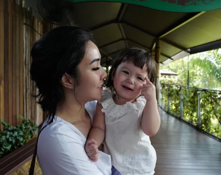 Ikut Nyimak Liburan Gading, Gisel, dan Gempi Ke Singapura Yuk! Entah Kenapa Kamu Bisa Ikut Bahagia. 16