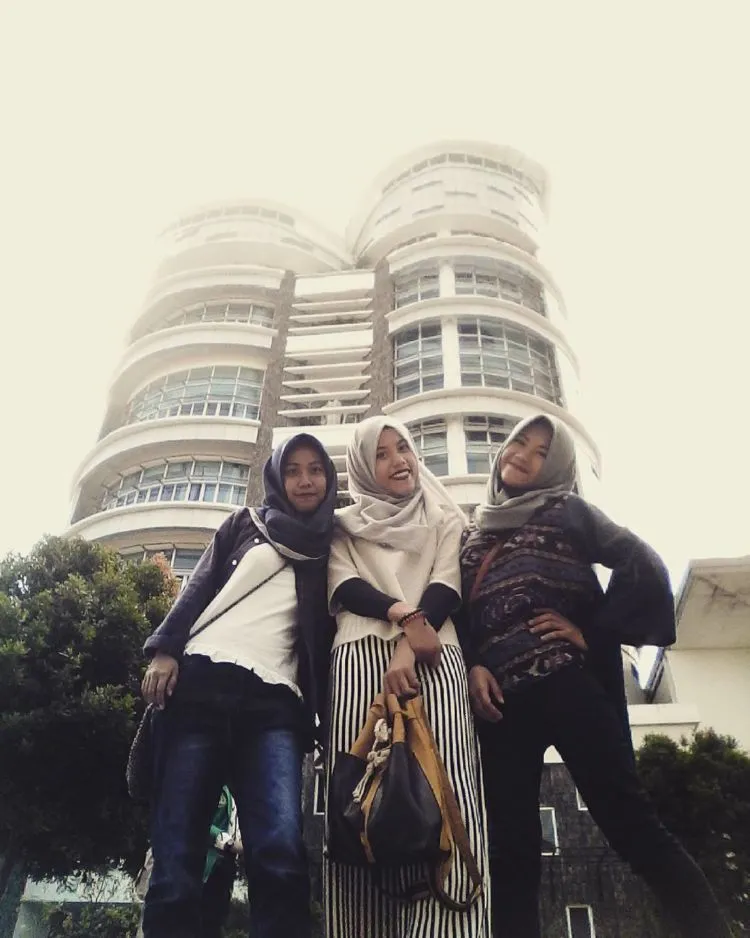 Ini Dia 12 Spot Instagrammable yang Indah di UGM. Wah Jadi Pengen Kuliah Ke Sana! 17