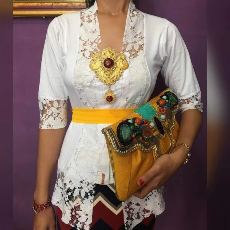 Inspirasi Kebaya Bali Untuk Kondangan. Lure Module Instan untuk Mendekatkan Jodoh Kamu 13