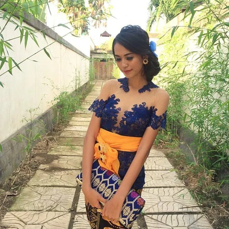 Inspirasi Kebaya Bali Untuk Kondangan. Lure Module Instan untuk Mendekatkan Jodoh Kamu 11