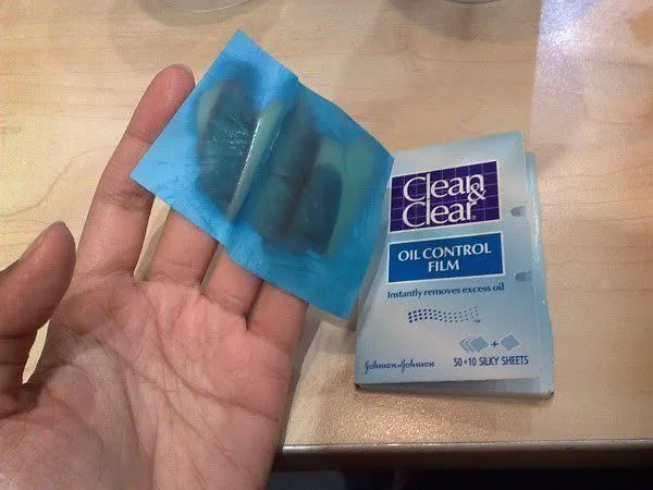 Ini Jenis-Jenis Kosmetik yang Harus Dipilih Pemilik Kulit Berminyak. Jangan Sampai Salah! 11