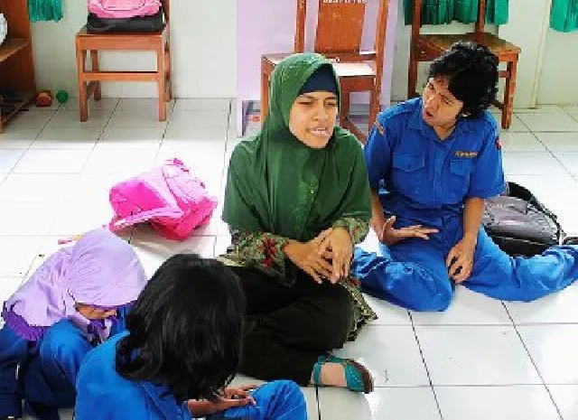 Kisah Inspiratif Safrina, Penderita Cerebral Palsy yang Kuliah S2 demi Cita-Cita Mulia 9