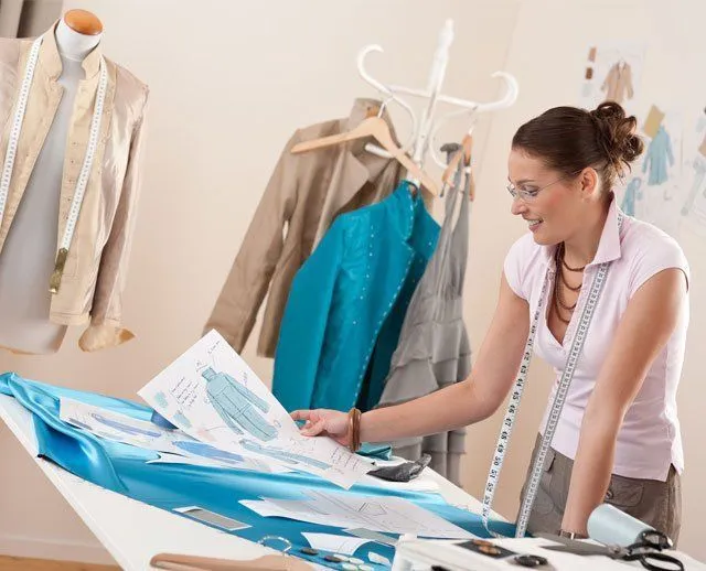 6 Alasan Ini Hanya Dipahami Oleh Cewek yang Lebih Suka Menjahitkan Baju Sendiri Ketimbang Beli 9