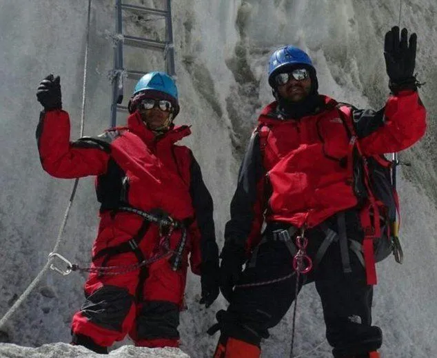 Ngaku-ngaku Muncak Everest, Pasangan Suami Istri dari India Diamankan Polisi. Duh, Segitunya Ya! 10