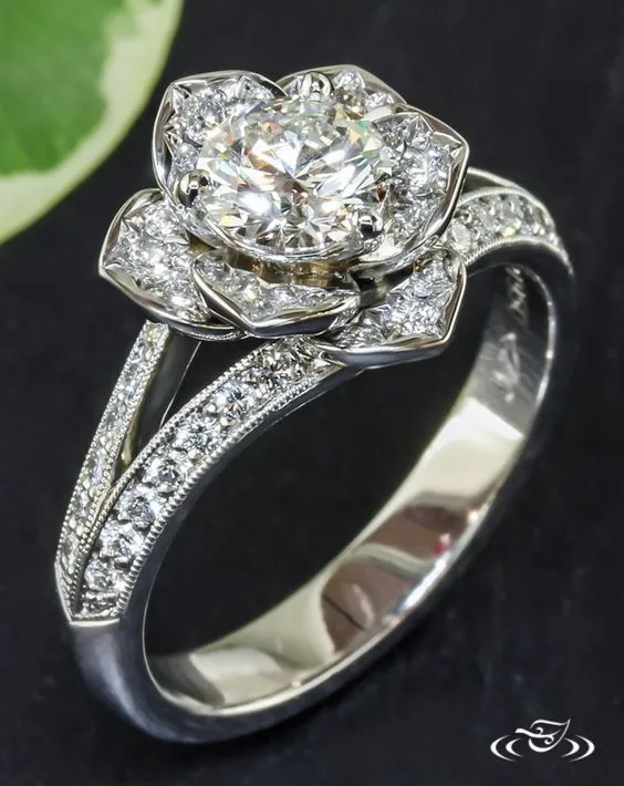 6 Inspirasi Memilih Cincin Pernikahan Yang Tepat Sesuai Dengan Kepribadian Si Dia! 8
