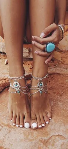Aksesoris yang Wajib Dipunyai untuk Penggemar Gaya Bohemian. Sesekali Tampil Beda 22