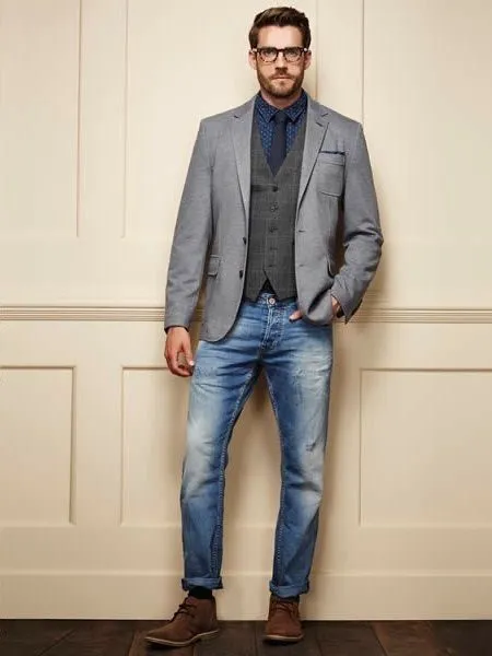 Gaya Casual Smart, untuk Cowok-cowok yang Pengen Kece Saat ke Kondangan 23