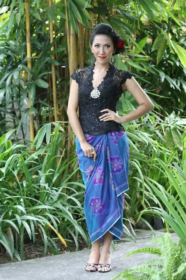 Inspirasi Kebaya Bali Untuk Kondangan. Lure Module Instan untuk Mendekatkan Jodoh Kamu 18