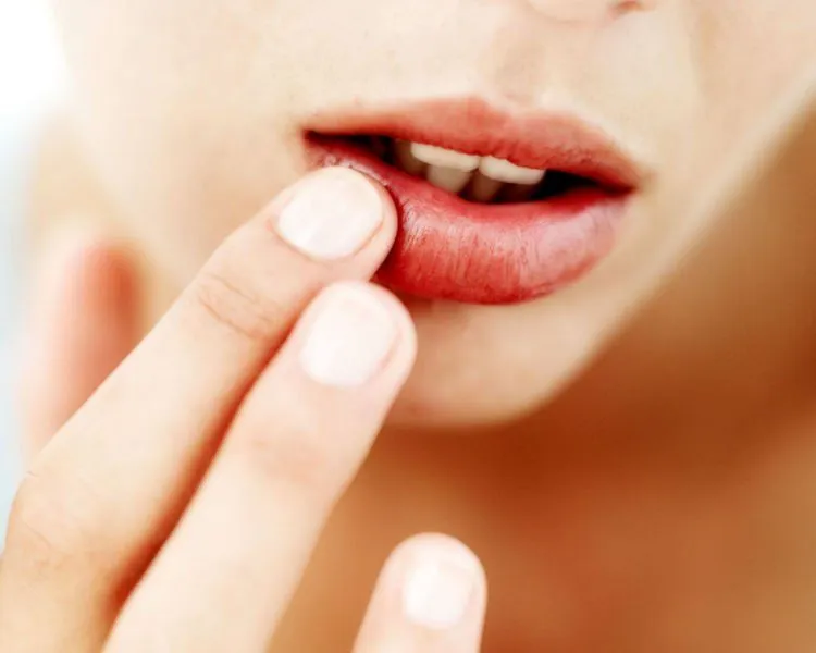 7 Keuntungan Jarang Pakai Lipstik. Tampil Polos juga Merawat Diri 9