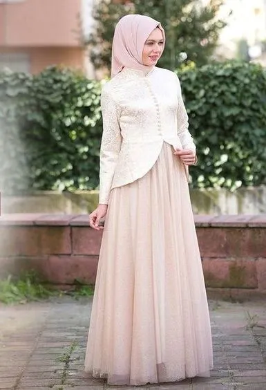 7 Kebaya Simpel yang Cocok Buat Lebaran. Bikin Hari Fitrimu Berkesan! 12