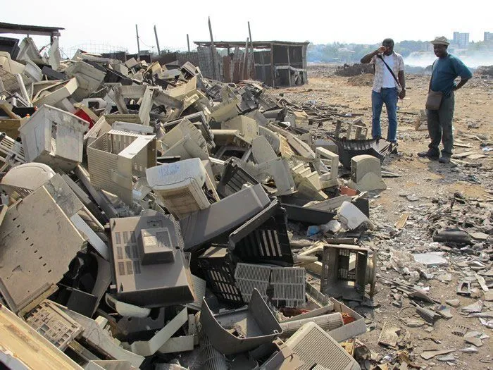 Udah Tahu Belum Kemana Berlabuhnya Sampah Elektronik Dunia? Ngeri Banget Limbahnya 8