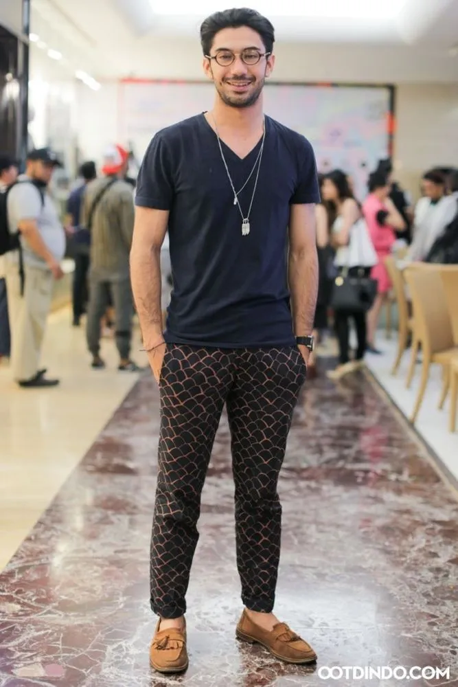 Ngintipin Gaya Stylish Reza Rahadian Yuk! Karena yang Kece Nggak Cuma Cowok-Cowok Korea! 12
