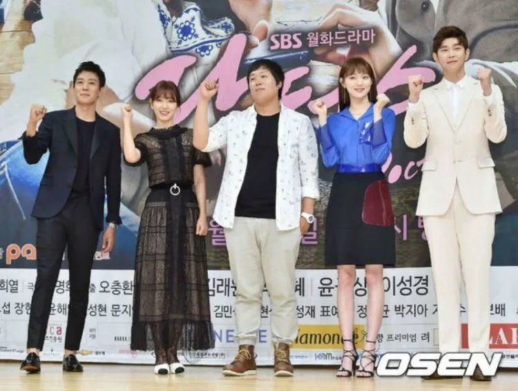 Sudah Nonton Drama Doctors dan Uncontrollably Fond? Coba Kita Adu Mana yang Lebih Bikin Baper 10
