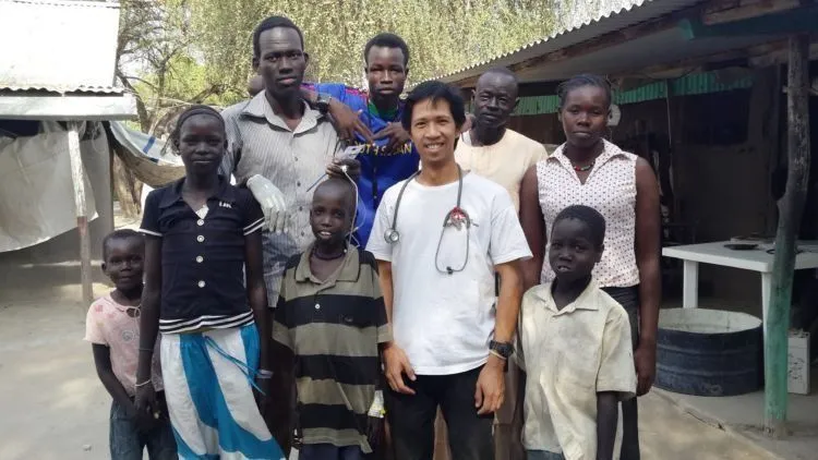Kisah Mereka, 5 Dokter dan Tenaga Kesehatan Indonesia yang Bekerja di Daerah Konflik dan Bencana 9