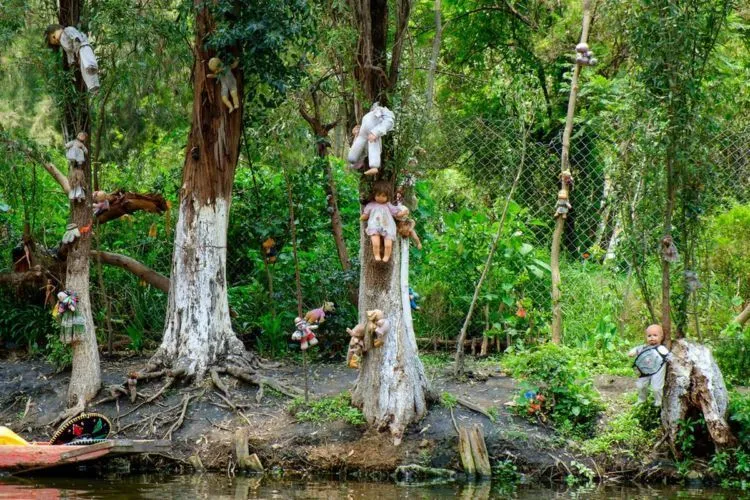 5 Lokasi Keren Ini Ternyata Bikin Banyak Orang Bunuh Diri. Serem Juga Ya! 6