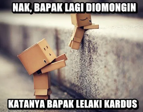 9 Meme Ngaco Buat Kamu yang Penasaran Siapa Sebenarnya Sosok Lelaki Kardus Itu! 8