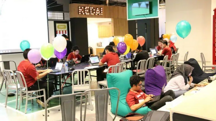 25 Desain Kantor Paling Keren Sedunia, Bikin Kamu Pengen Kerja di Sana Juga 26