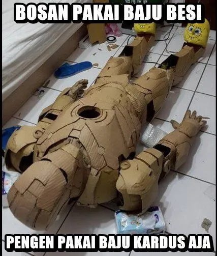 9 Meme Ngaco Buat Kamu yang Penasaran Siapa Sebenarnya Sosok Lelaki Kardus Itu! 9
