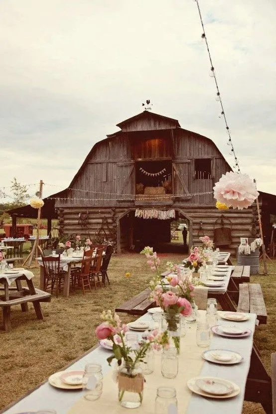 Pernikahan Outdoor Tema Kebun ini Bisa Bikin Nikahanmu Lebih Hemat! Coba Yuk! 21
