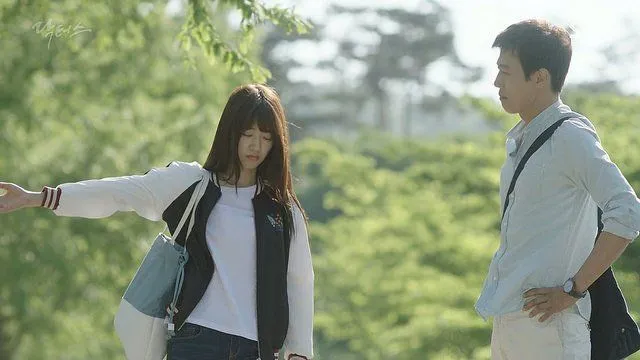 Setelah Descendants of The Sun, 3+2 Drama Korea Ini Siap Bikin Kamu Baper Berkepanjangan 4