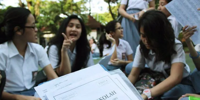 6 Hal Ini Kamu Rasakan Saat Gagal Jadi Anak Populer Sekolah Pas SMA, Memang Kuper atau Nggak Nyaman? 8