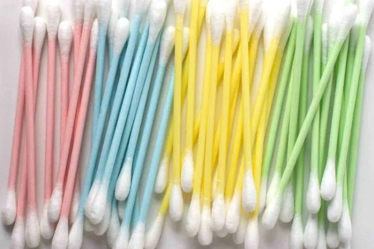 Hati-hati! Ternyata Pakai Cotton Bud Itu Bahaya. Imbasnya, Malah Bikin Rusak Telinga 14