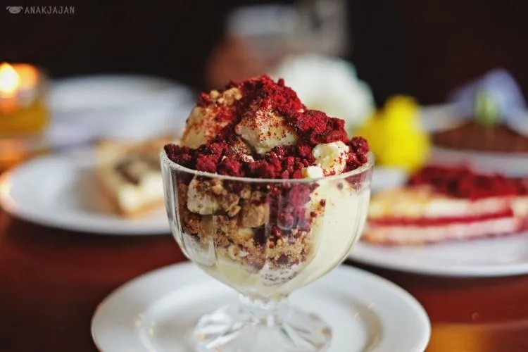 10 Café di Jakarta Akan Memanjakan Lidahmu dengan Es Krim Andalannya. Maknyuss Rasanya! 17