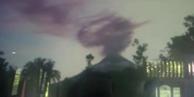 Kisah Misteri Di Gunung Merapi. 7 Cerita Ini Dijamin Bikin Kamu Bergidik Ngeri 14