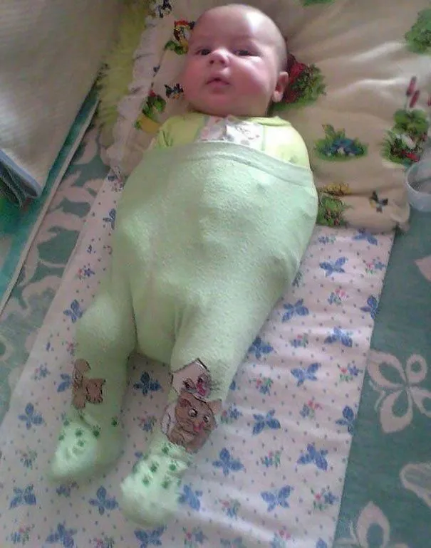 20 Foto Gokil Ini Menunjukkan Ayah Emang Nggak Bisa Ngasuh Anak. Ketawa Mulu Ngeliatnya 27