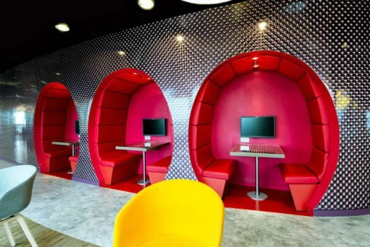 25 Desain Kantor Paling Keren Sedunia, Bikin Kamu Pengen Kerja di Sana Juga 31
