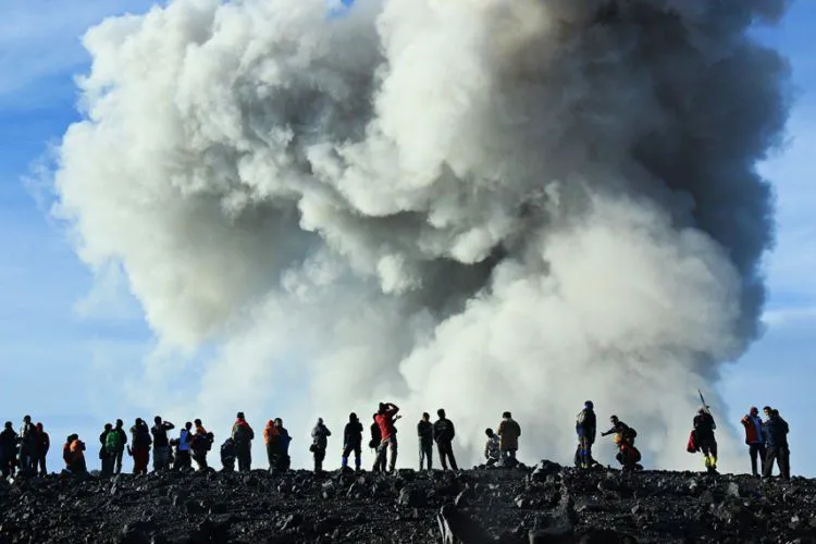 Kisah Pendaki yang Bertemu Banyak Setan di Gunung Semeru. Dijamin Merinding Bulu Kudukmu! 10