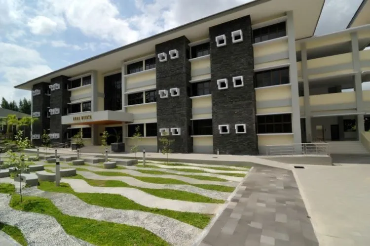 Ini Dia 12 Spot Instagrammable yang Indah di UGM. Wah Jadi Pengen Kuliah Ke Sana! 19