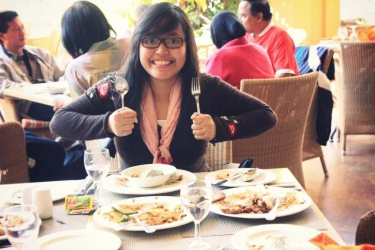 8 Trik Mengurangi Selera Makan Buat yang Gampang Lapar, Biar Badan Nggak Terus Melar 16