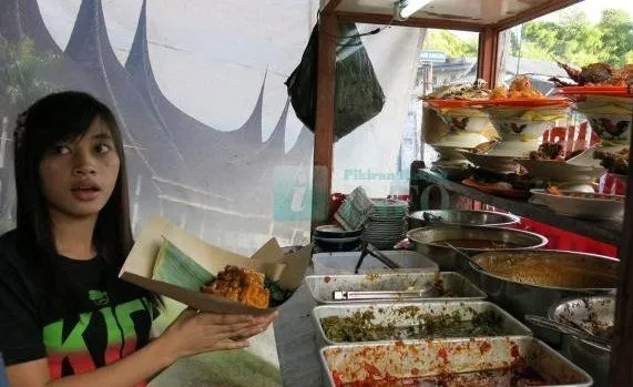 10 Trik Bertahan Hidup di Akhir Bulan ala Rakyat Jelata. Soal Gengsi Urusan Belakangan 11