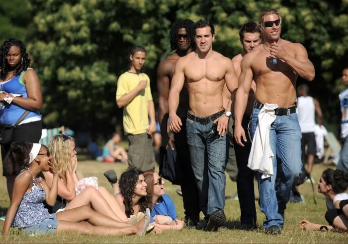 3 Pasangan yang Membuktikan Bahwa Cewek Juga Suka Sama Cowok Gendut. Nggak Perlu Six Pack 10