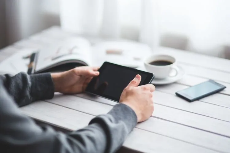 Masalah Chat, Cewek Punya Aturan Sendiri. Perhatikan 6 Hal Ini Biar Dia Mau Bales Chatmu 10