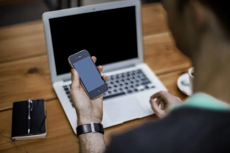 Masalah Chat, Cewek Punya Aturan Sendiri. Perhatikan 6 Hal Ini Biar Dia Mau Bales Chatmu 8
