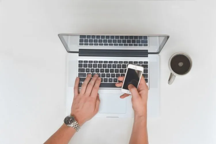 Masalah Chat, Cewek Punya Aturan Sendiri. Perhatikan 6 Hal Ini Biar Dia Mau Bales Chatmu 9